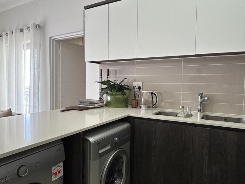To Let 1 Bedroom Property for Rent in Sandown Western Cape